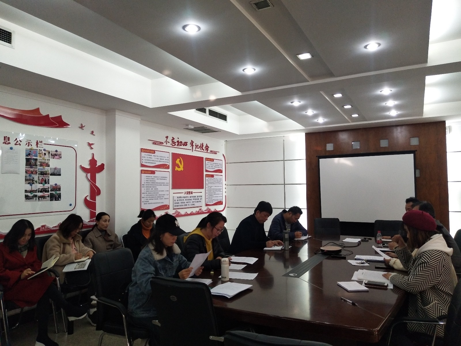 fe11ae7b4cf04cee7d270cf03f5f0b8.jpg fe11ae7b4cf04cee7d270cf03f5f0b8.jpg