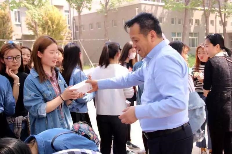 微信图片_20180418224407.jpg 微信图片_20180418224407.jpg