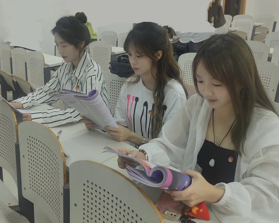 11223bcbea55e95e661860bcd7ecf77.bmp 11223bcbea55e95e661860bcd7ecf77.bmp