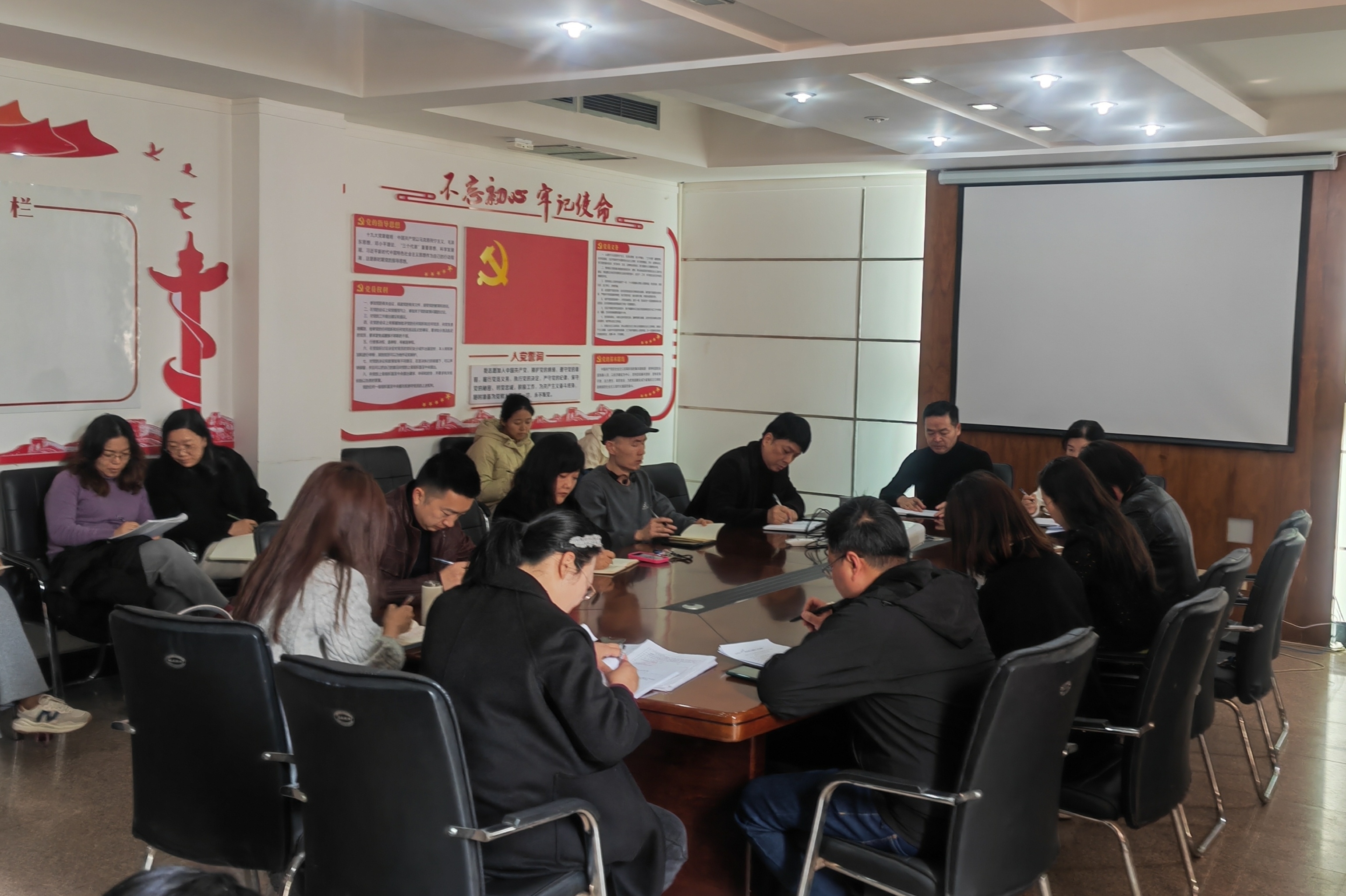 eaf95d6312778f9dc863c25e9314e2f.jpg eaf95d6312778f9dc863c25e9314e2f.jpg